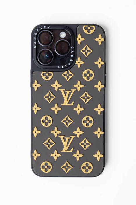 Apple iPhone 15 Kabartmalı Louis Vuitton Desenli Kahverengi Telefon Kılıfı - 1